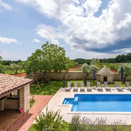 Villa Ive Comfortable Holiday *