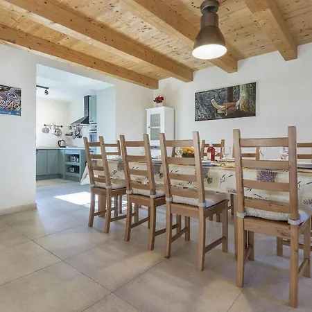 Villa Ive Comfortable Holiday