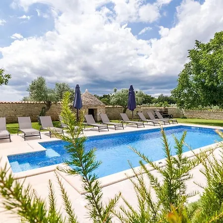 Villa Ive Comfortable Holiday
